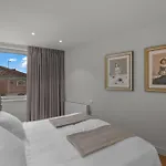 Town House Apartments