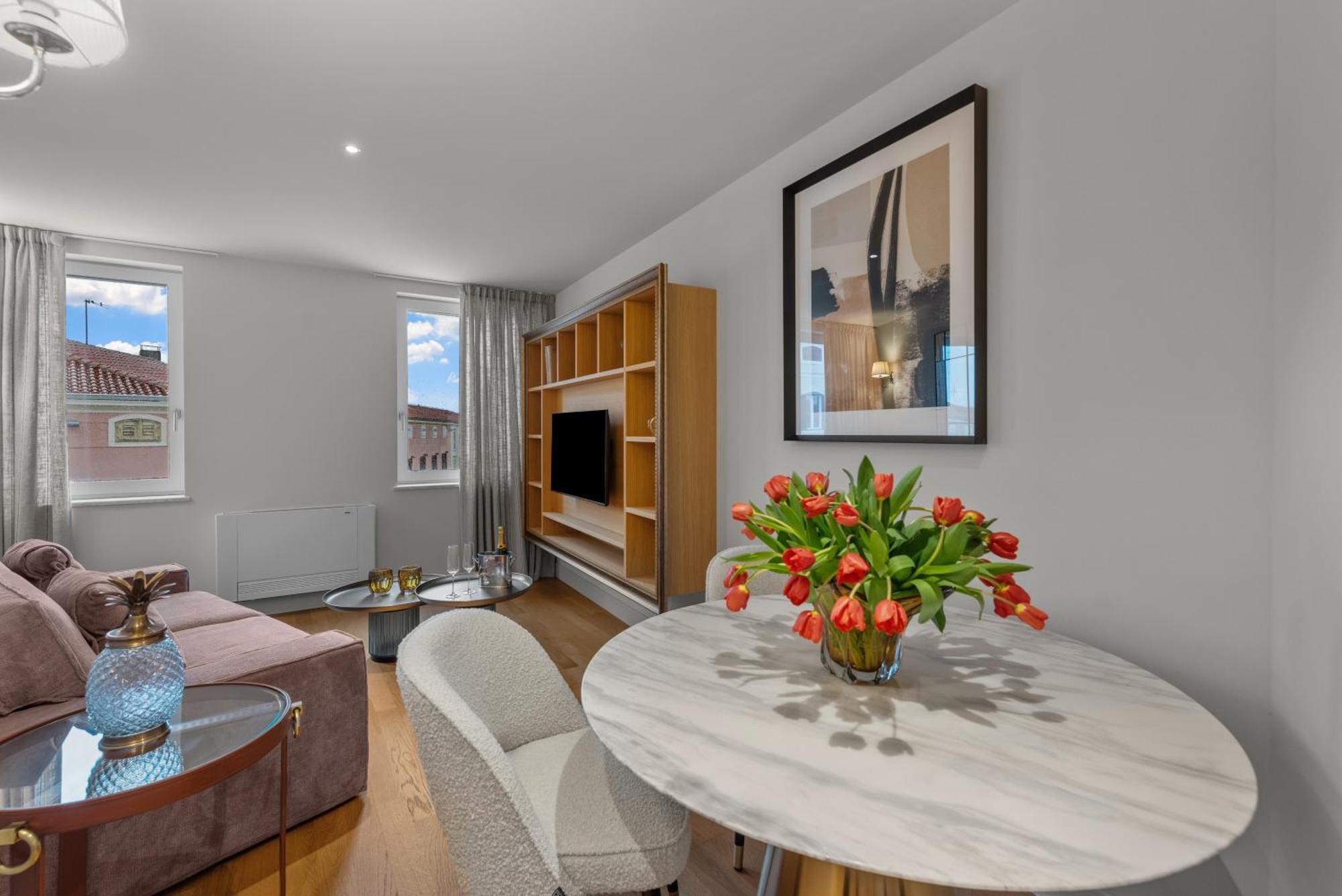 Apartment Town House *