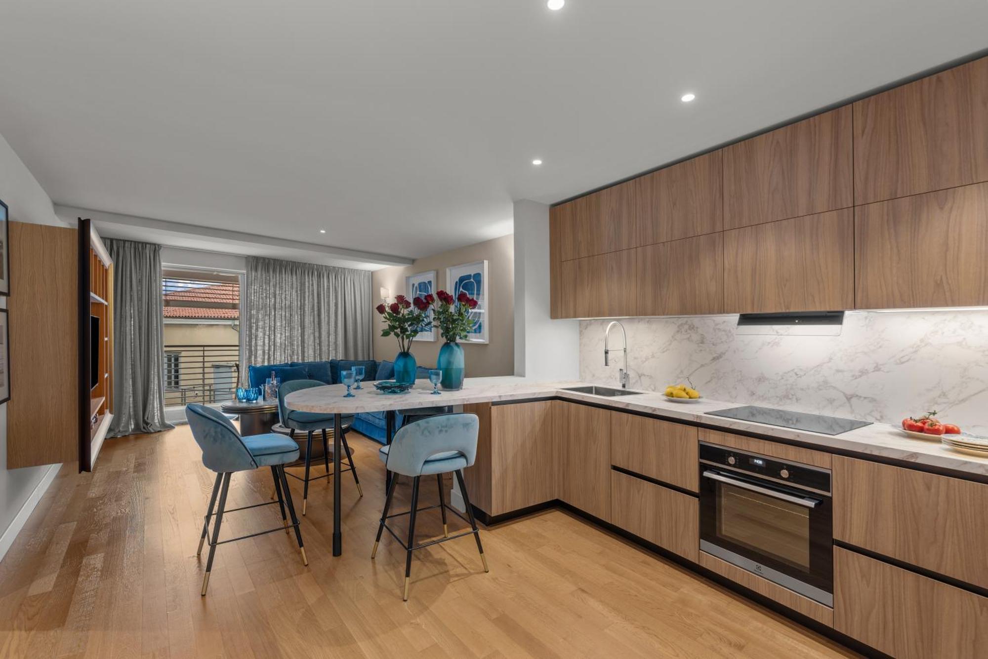 Apartment Town House