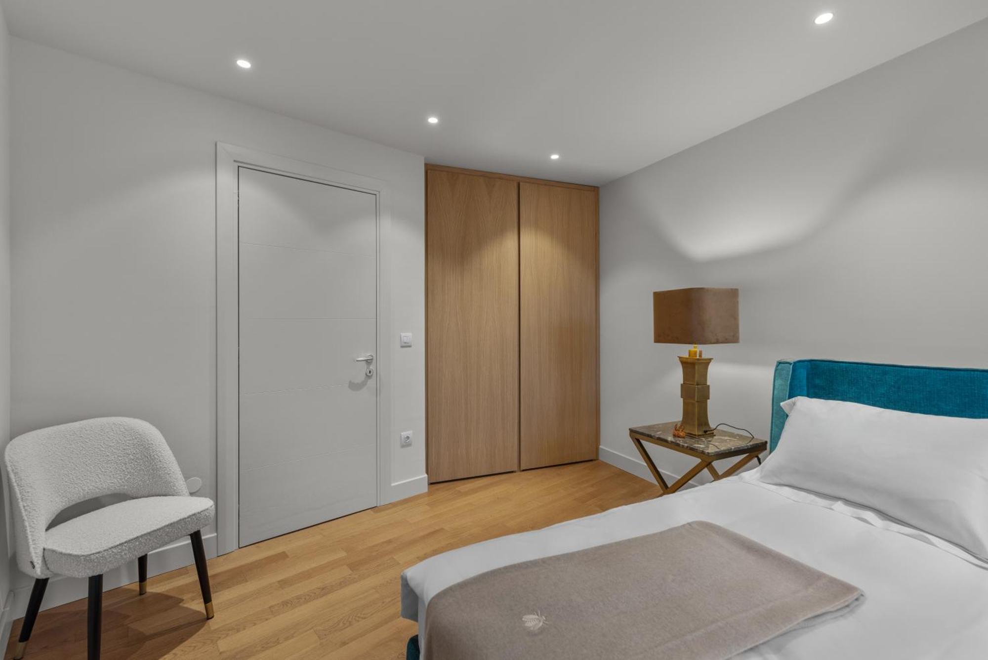 Town House Apartment *